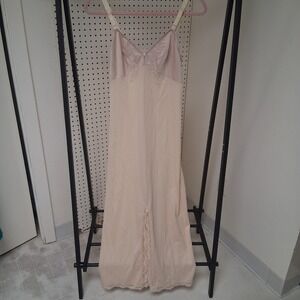 Vintage Sears "Doesn't Slip" Nylon Full Slip 34 Formal Anti-Cling Lace Champagne